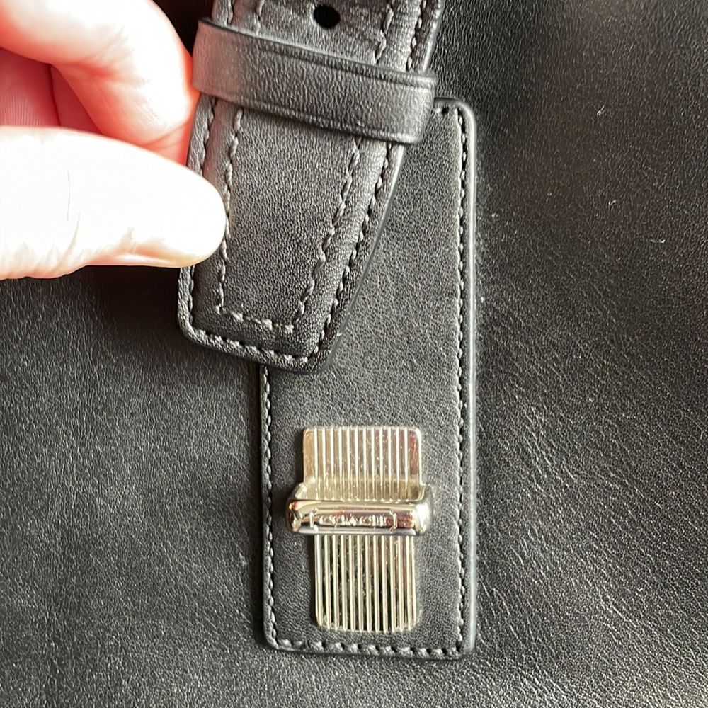 Leather briefcase with compartments - Picture 2 of 13